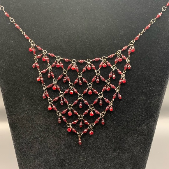 Red Netted Design Bead Necklace/Dark Silver Tone. 16” Pre Loved - Picture 3 of 5